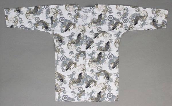 画像1: 変り織り鯉口シャツ（大人・男女兼用）【鯉と紋・白】 (1)