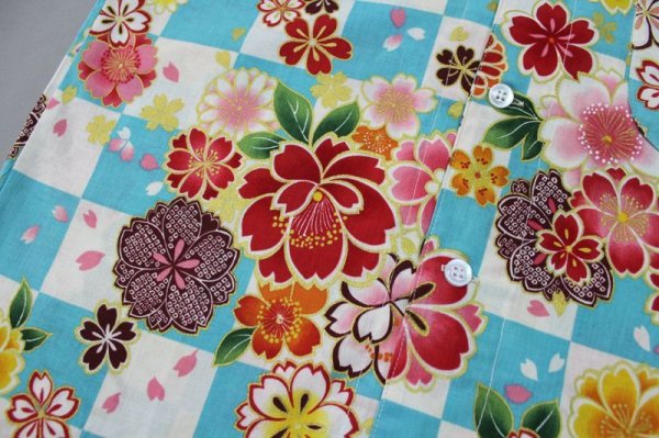 画像3: 鯉口シャツ（大人・男女兼用）【市松に桜/水色系】 (3)